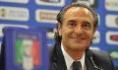 Italia, Prandelli: «Totti e Del Piero non verranno all`Europeo. Rispetterò il mio contratto»