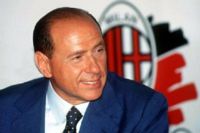 Berlusconi vende il Milan e resta presidente onorario.