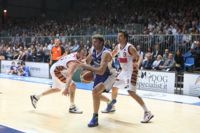 Basket - A1, Cantù batte Pesaro